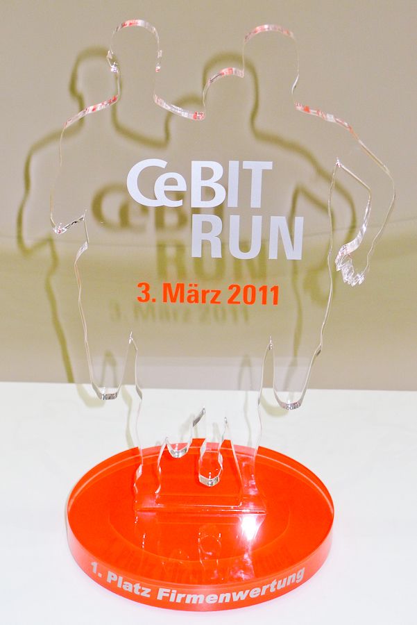 CeBIT 2011 Pokal CeBIT Run Fujitsu