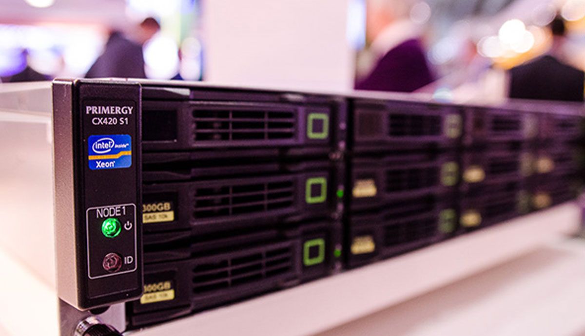 Fujitsu PRIMERGY CX420: Erschwingliche Business Continuity für KMU