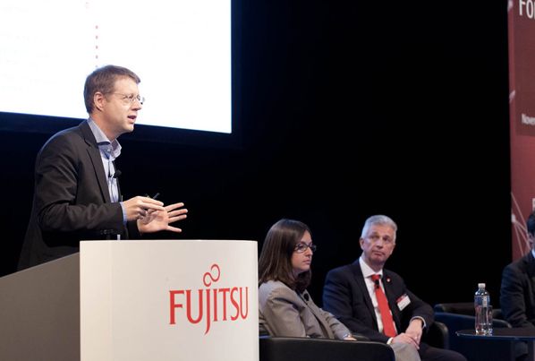 Launch der ETERNUS DX S3 - Pressekonferenz