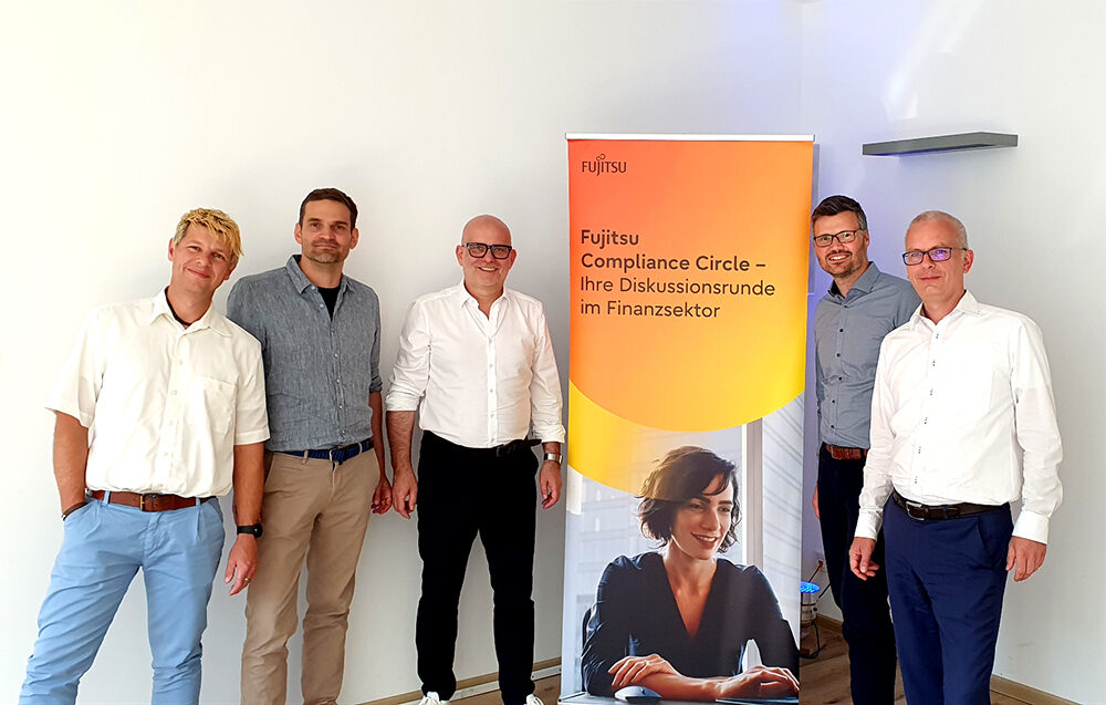 Die Experten des 2. Fujitsu Compliance Circles. V.l.n.r.: Peter Reiner, Alexander Schädle,Moderator Thorsten Hahn / BANKINGCLUB, Wolfgang Gratzer und Christian Schulz. 