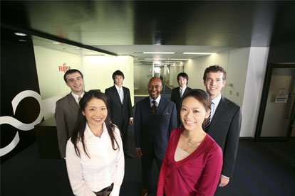 90 Jahre Fujitsu Menschengruppe